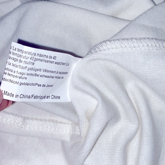 White knit cardigan new with tags size medium - Picture 4 of 4